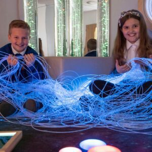 TTS kiudoptilise valguskardina ja valgusti komplekt