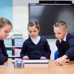 TTS Tactile programmi käsulugeja Pro ja Blue-Bot komplekt